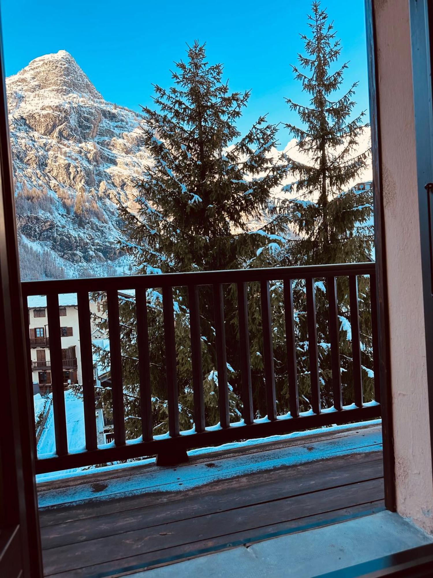 Centrale Courmayeur Extérieur photo