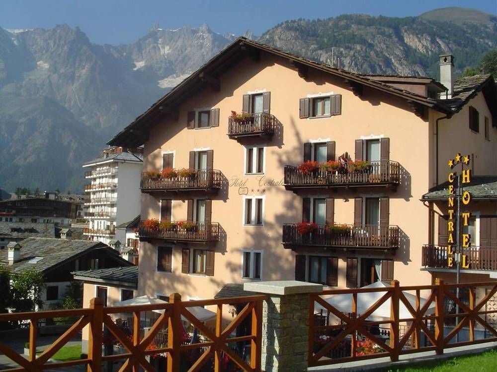 Centrale Courmayeur Extérieur photo