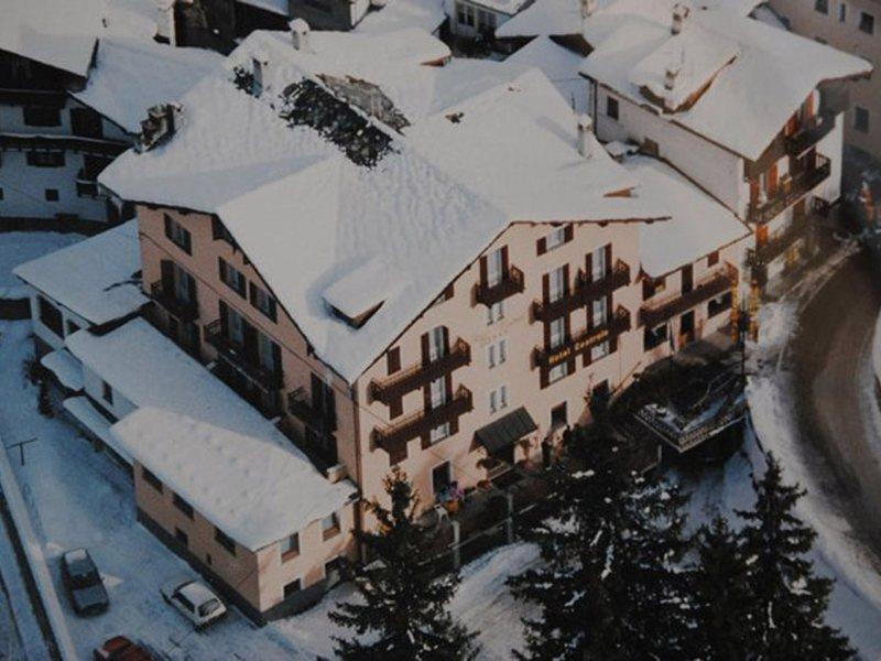 Centrale Courmayeur Extérieur photo